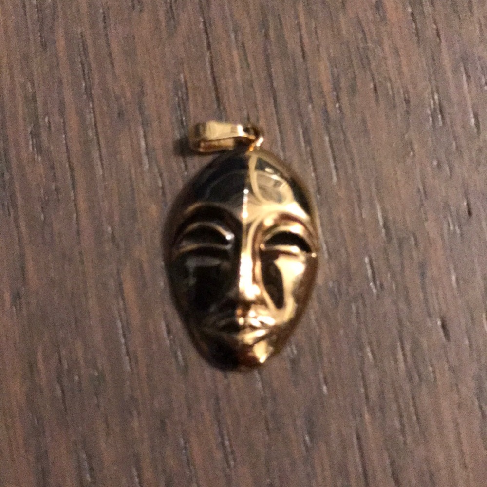 18k gold mask pendant